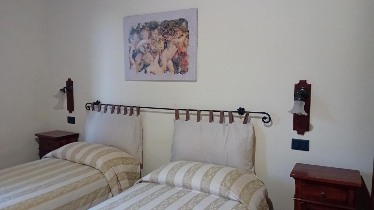 Bed and Breakfast Agriturismo Valpietro à Urbania Extérieur photo